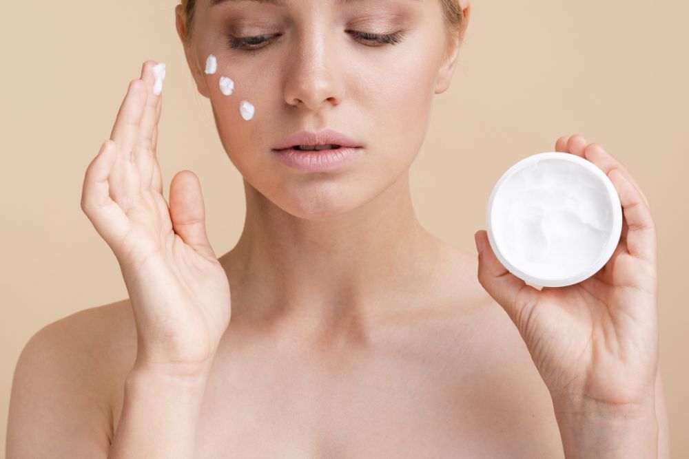 Giữ da đủ ẩm để luôn mềm mịn và khỏe mạnh.
